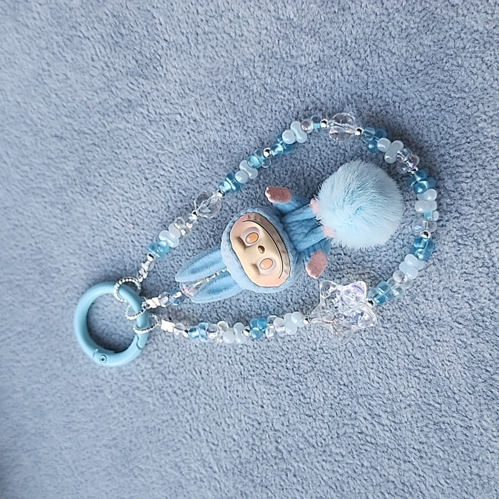 ®️Custom-made Blue Labubu Keychain with Beads & Pom Pom - Picture 3 of 4